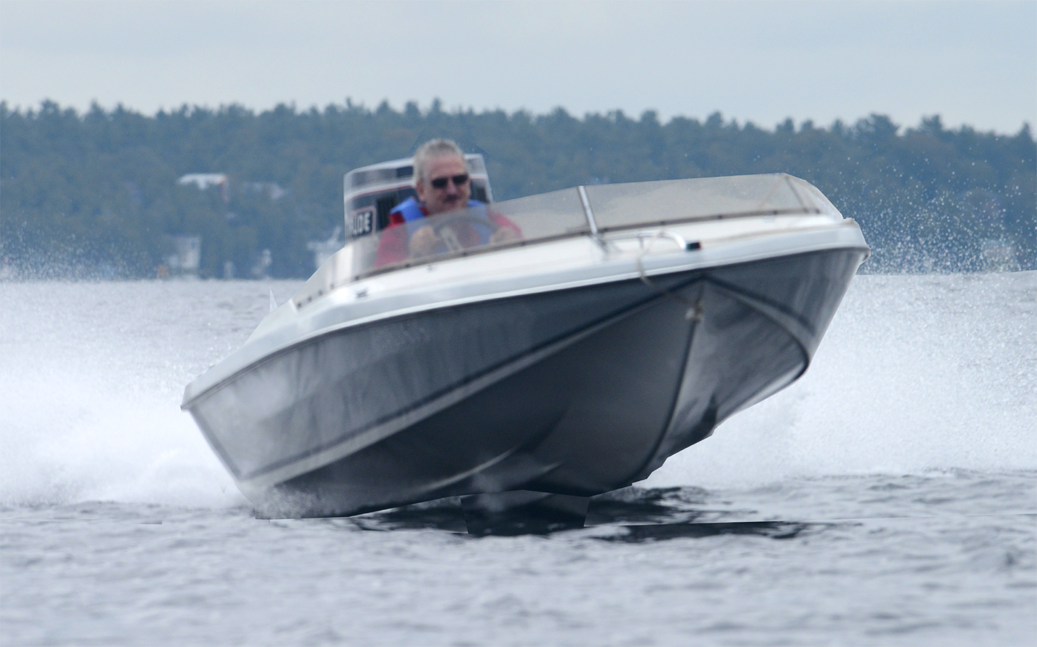 Lateral Stabilty in Powerboats